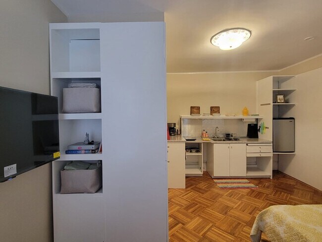 Building Photo - 33 Ashfield St
