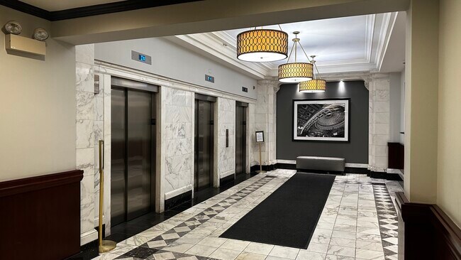 Foto del edificio - 40 E 9th St