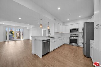 Building Photo - 4114 Vantage Ave