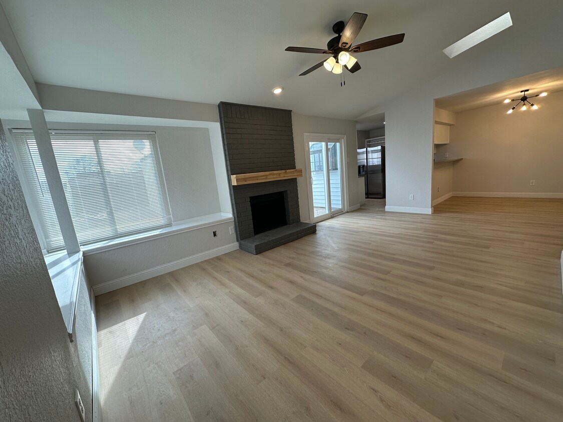 Vaulted ceilings with tons of natural light - 130 Wilderness Trl
