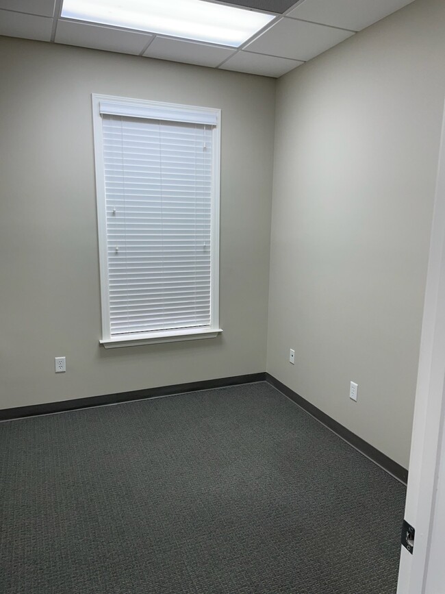 Building Photo - 6814 Crumpler Blvd