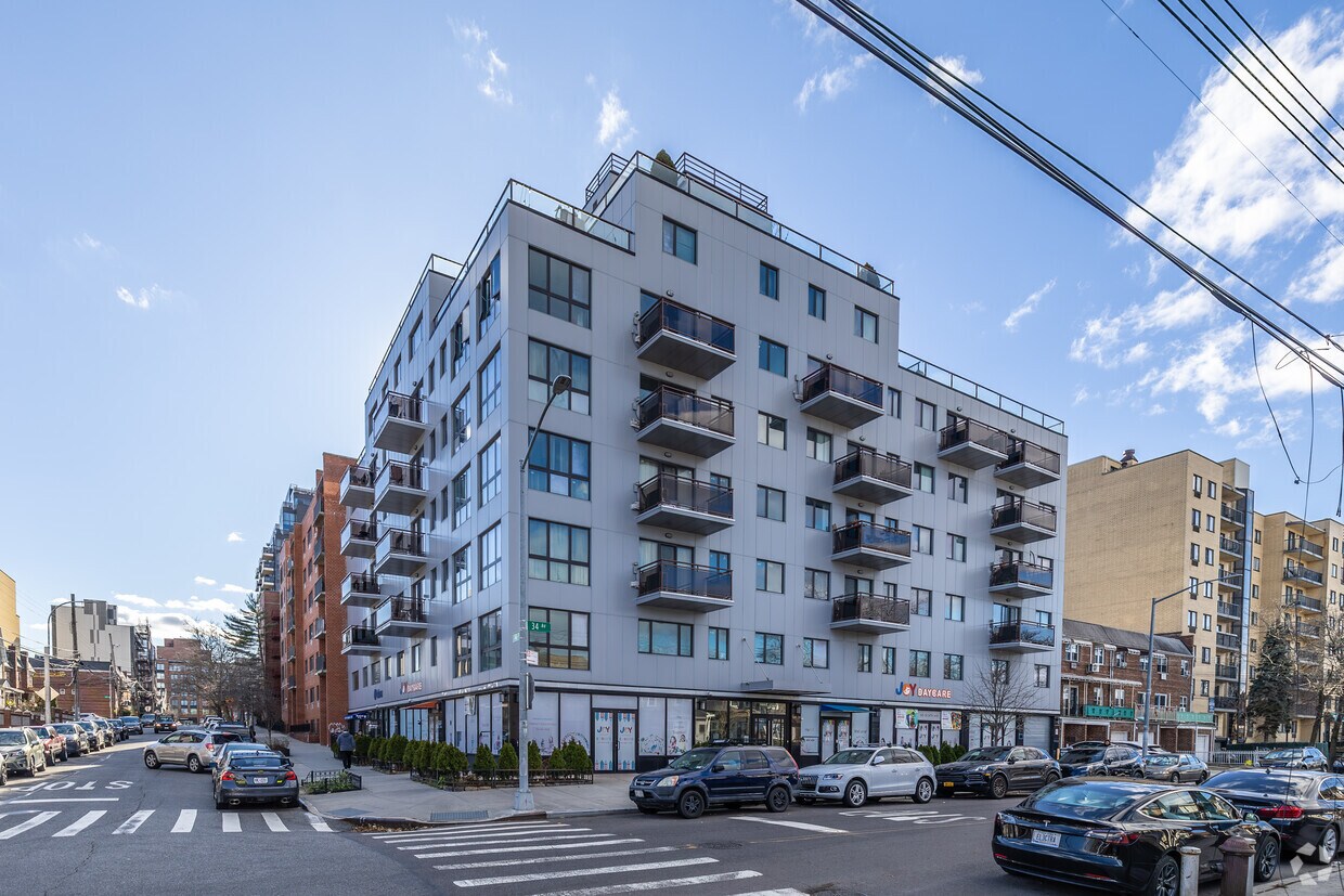 Foto principal - 145-38 34th Ave