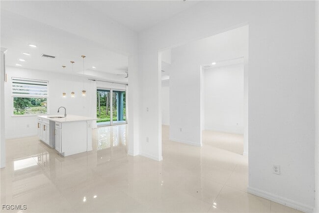 Building Photo - 1606 Euclid Ave