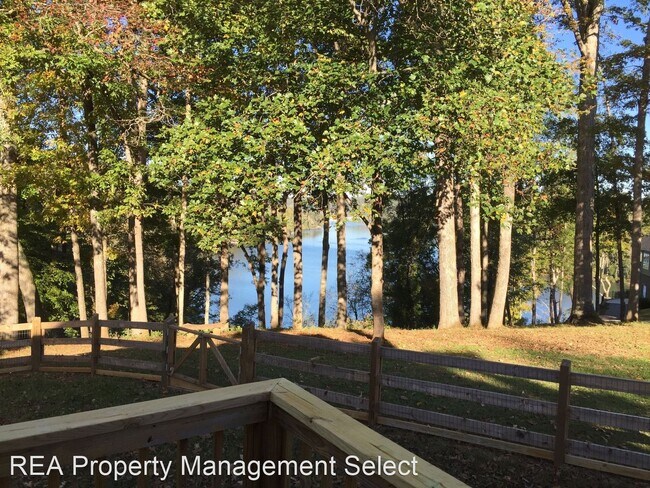 Foto del edificio - 3 br, 3 bath House - 485 Rocky Top Road