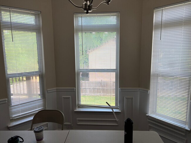 Foto del edificio - 1556 Rolling View Way SE