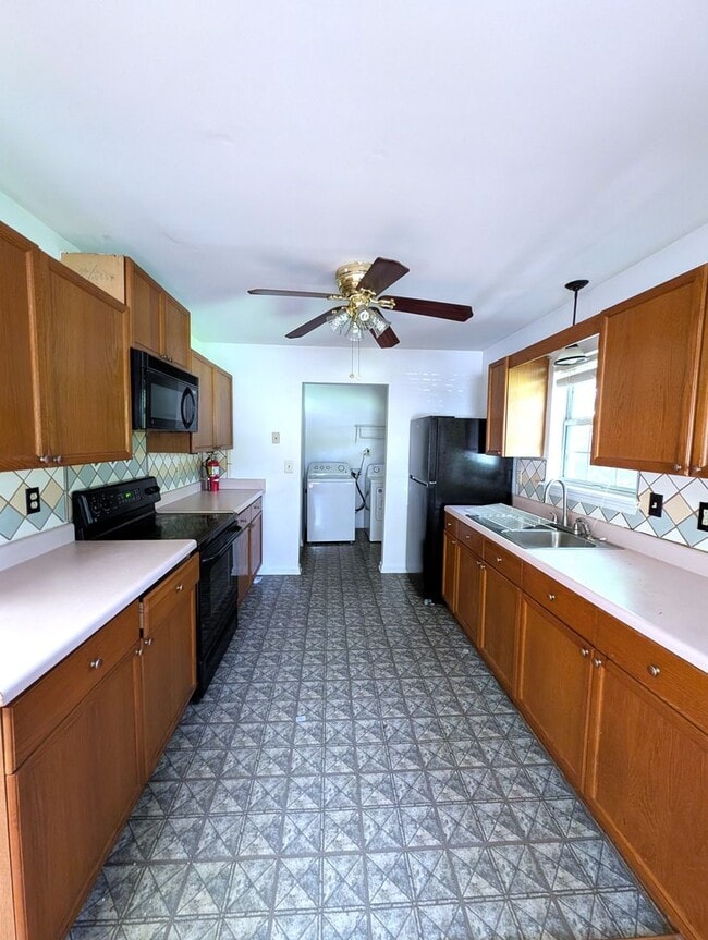 Building Photo - Minutes from Plaza Midwood/Uptown!  Belmon...