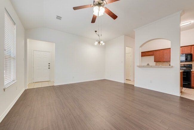 Building Photo - 358 Armstrong Ln