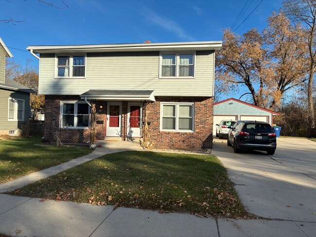 Garage and driveway parking - 240 N Spring St