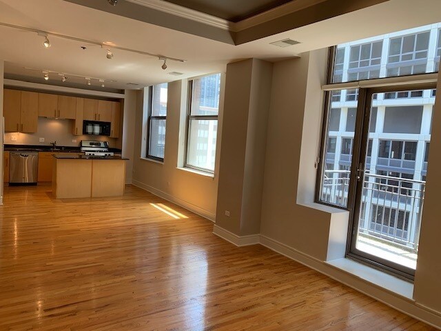 Foto del edificio - 212 W Washington St