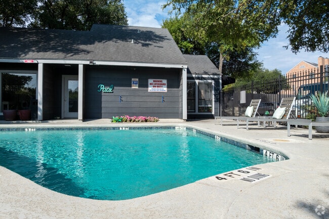 Pool - Four Park Place