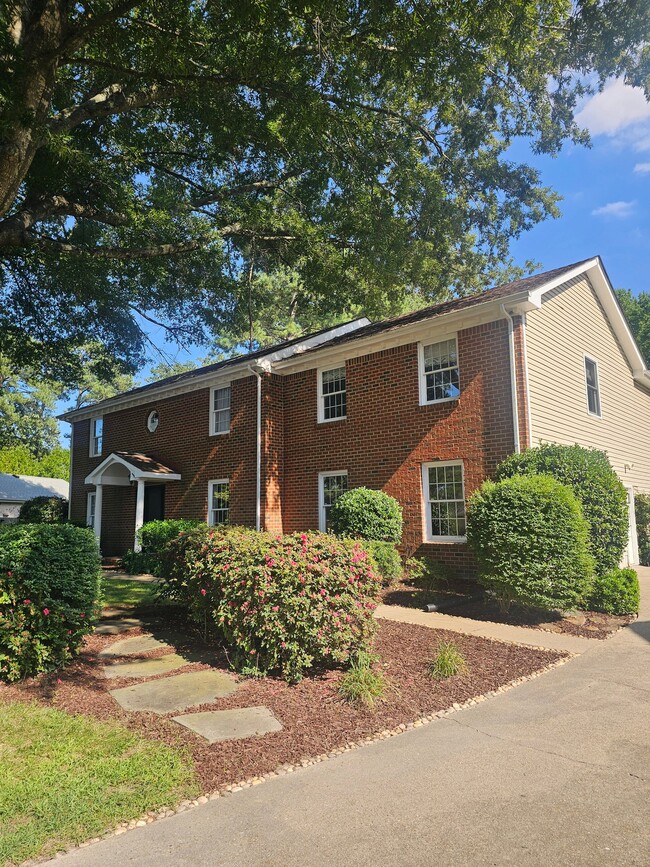 Building Photo - 857 Old Cutler Rd