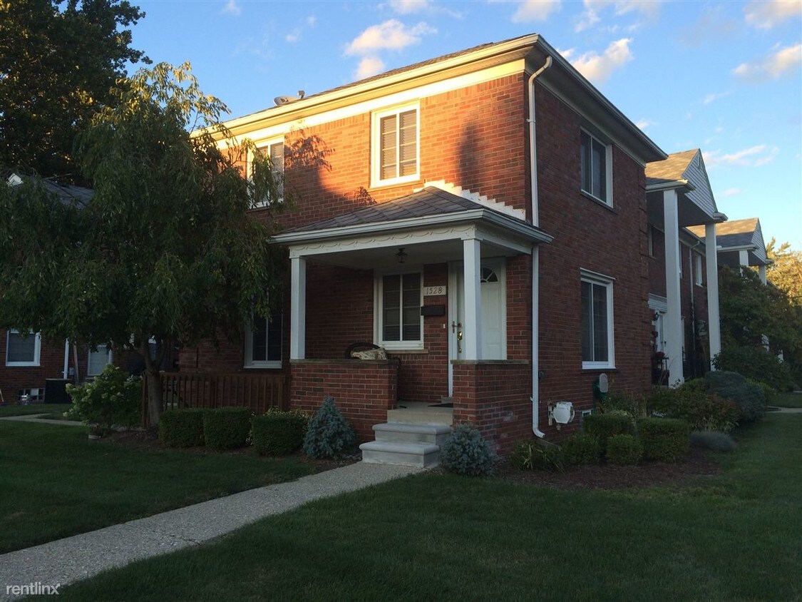 1528 W ster Rd, Royal Oak, MI 48073 Townhome Rentals in Royal Oak