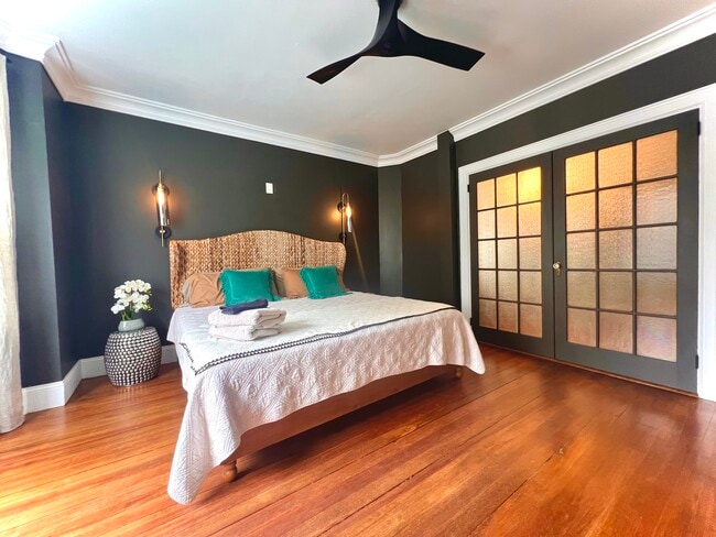 Building Photo - 13 Brinley St