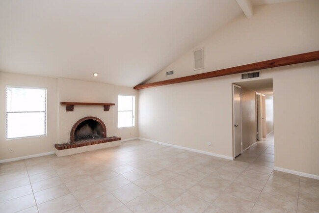 Building Photo - 2565 W Monterey Ave