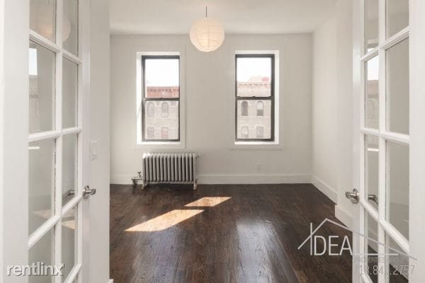 Building Photo - 637 Wilson Ave