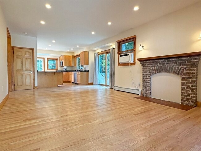 Building Photo - 63 Pierrepont Rd