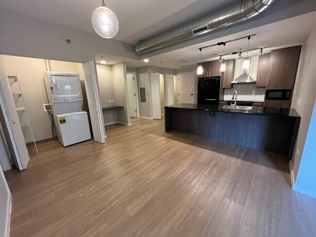 Foto del edificio - 211 W Scott St