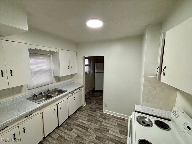 Foto del edificio - 958 E Wilbeth Rd