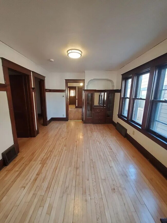 Foto del edificio - 1025 E Land Pl