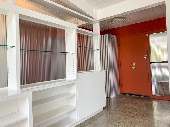 Foto del edificio - Custom Designed Modern 3 Bedroom Eicher in Palo Alto!