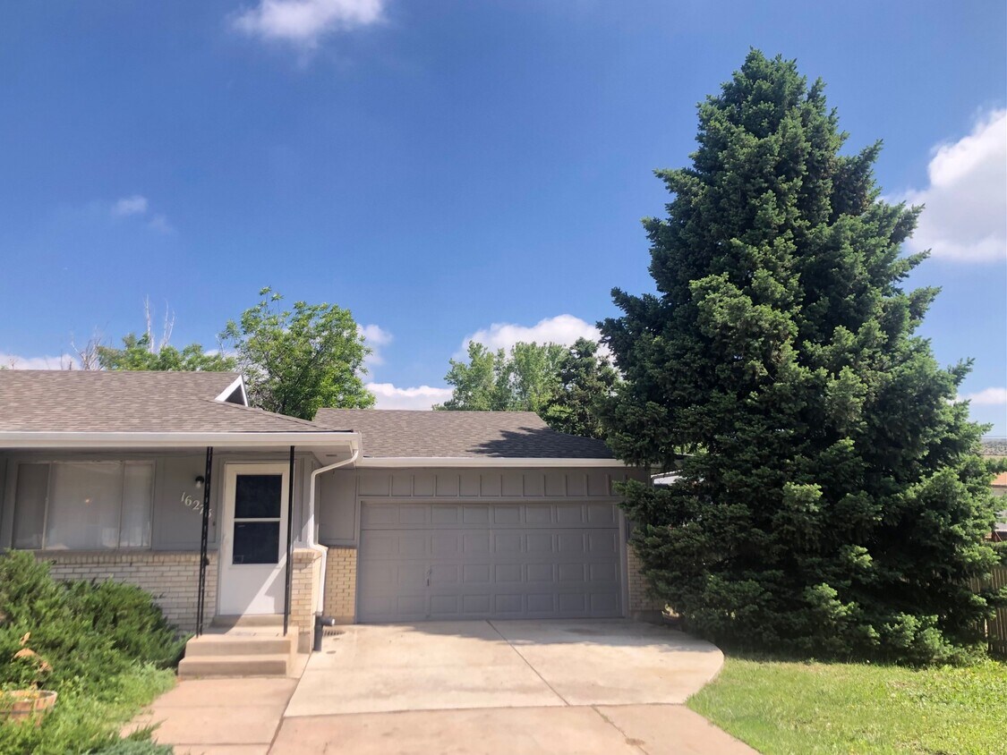 16273 W 13th Ave, Golden, CO 80401 Townhouse for Rent in Golden, CO