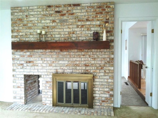 Building Photo - 37 Muirfield Ct