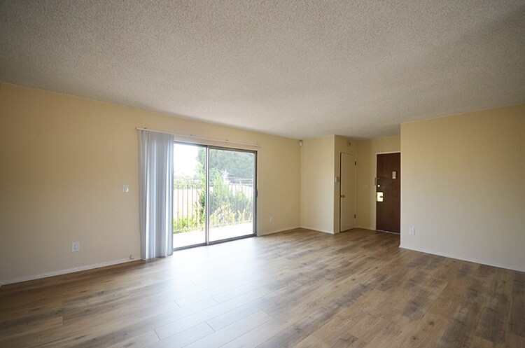 Living Room - 1335 Franklin St