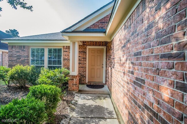 Building Photo - 3 br, 2 bath House - 26946 Kings Crescent ...