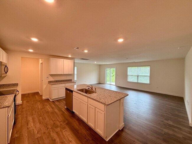 Building Photo - 6837 Beeler Rd