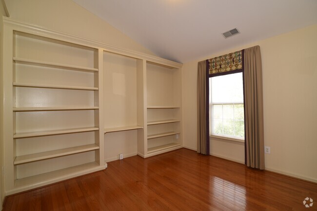 Building Photo - 11401 Abner Ave