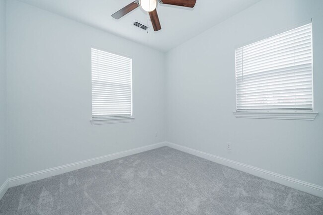 Foto del edificio - Beautifully Updated 3-Bed, 2-Bath Home Nea...