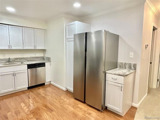 Foto del edificio - 928 N Adams Rd