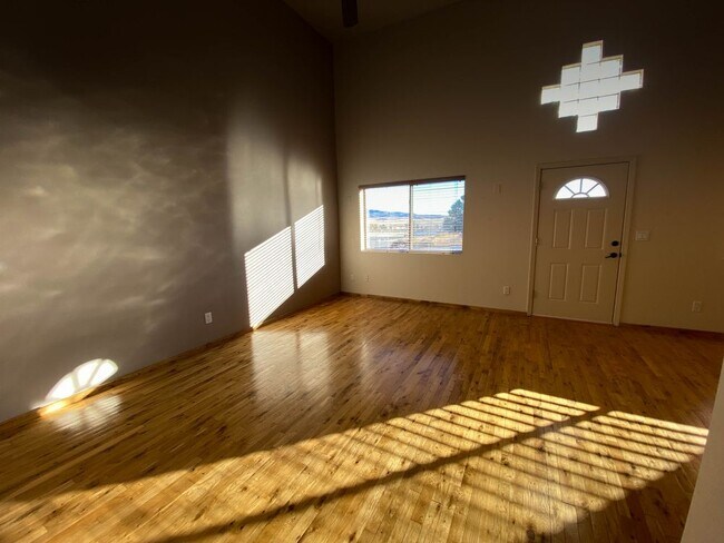 Building Photo - 11880 E Arabian Lane  B