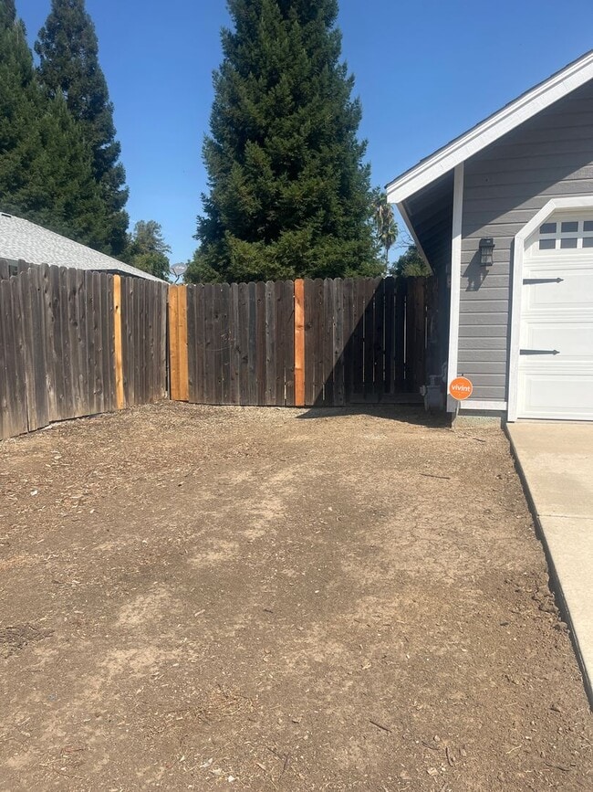 Building Photo - This rental won't last long. Don't miss ou...