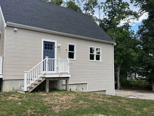 Building Photo - 6 Fitzgerald Ave