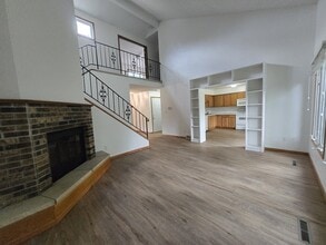 Building Photo - 18 Vail Cir