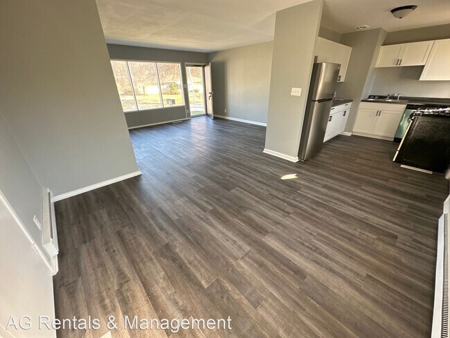 Building Photo - 4 br, 1 bath House - 5303 Riviera Dr