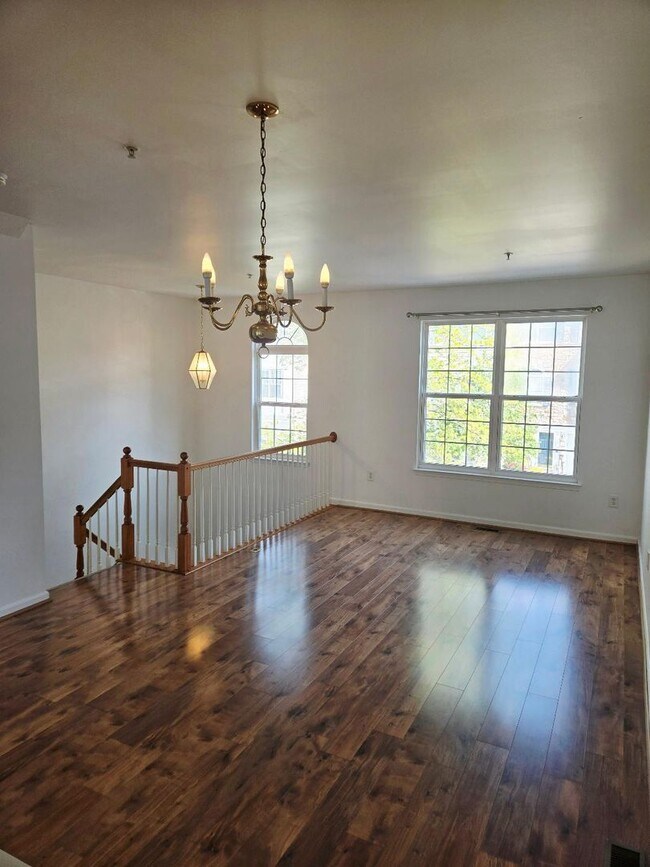 Foto del edificio - Great Townhouse in Pasadena Maryland