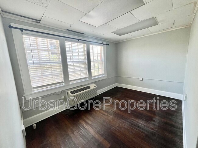 Foto del edificio - 216 5th Ave N