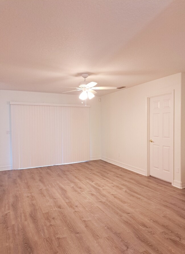 Living Room - 149 Blue Heron Dr