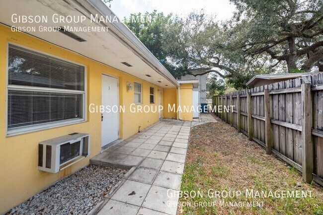 Foto del edificio - 1808 SW 11th Ct