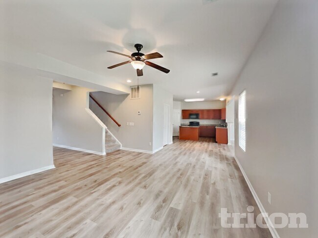 Building Photo - 2640 Jordan Ridge Dr