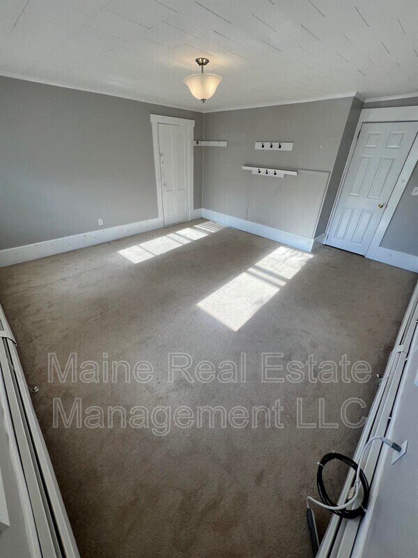 365 Broadway Unit 2, Bangor, ME 04401 Condo for Rent in Bangor, ME