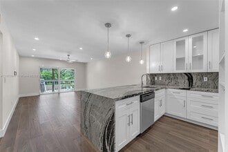 Building Photo - 7707 Camino Real