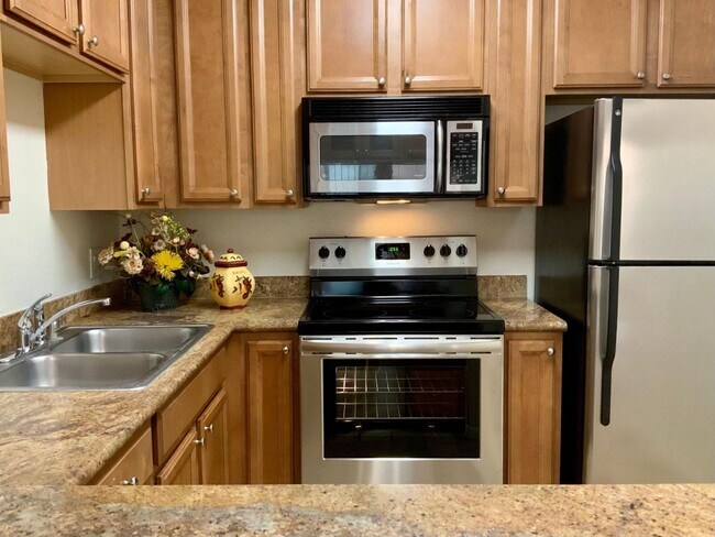 Building Photo - Clean Neat 2 Bedroom 2 Bathroom Alicante C...