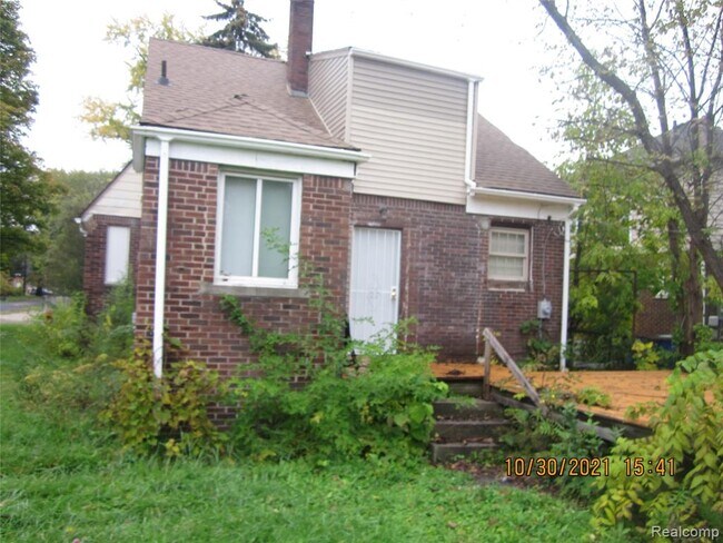 Building Photo - 12000 Cheyenne St
