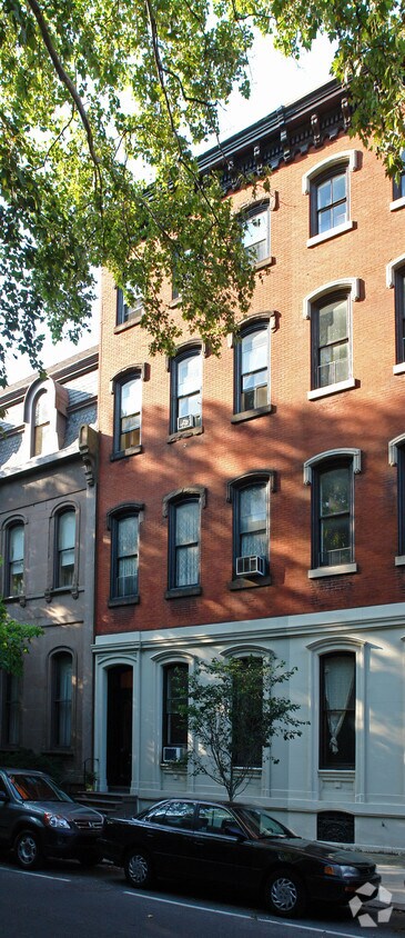 Primary Photo - 2018 Spruce St