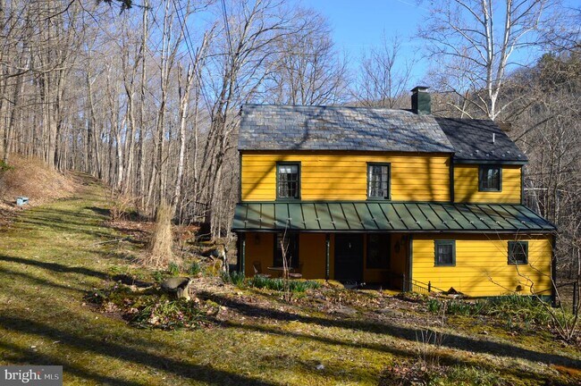 Building Photo - 18 Upper Creek Rd