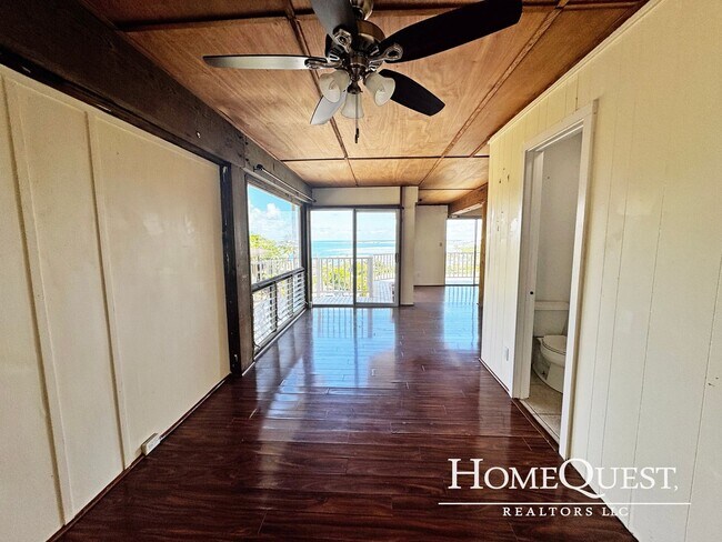 Foto del edificio - Large 4BR/2.5BA Home with a View!  $3600/mo