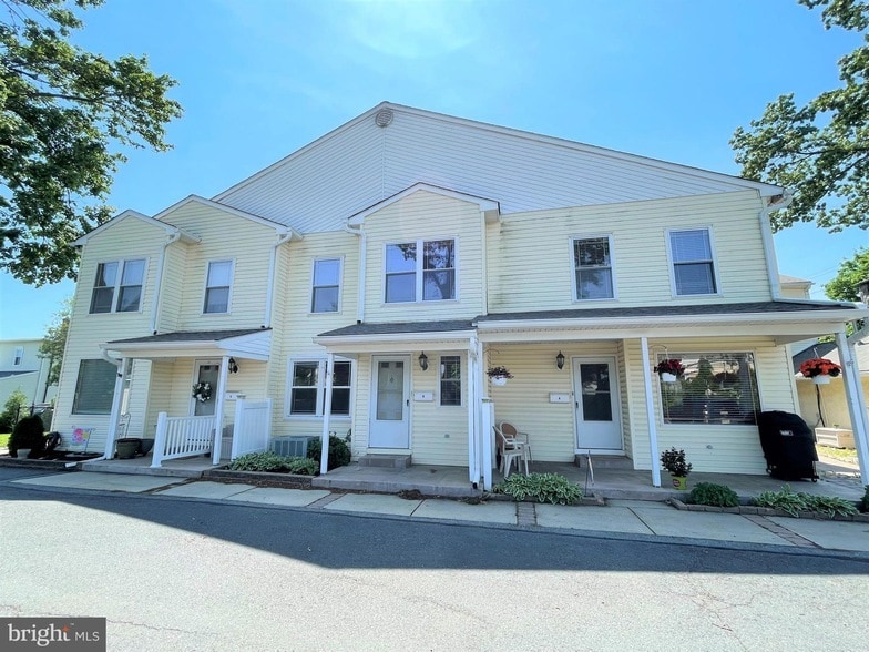 Photo - 1326 Central Avenue Unit B